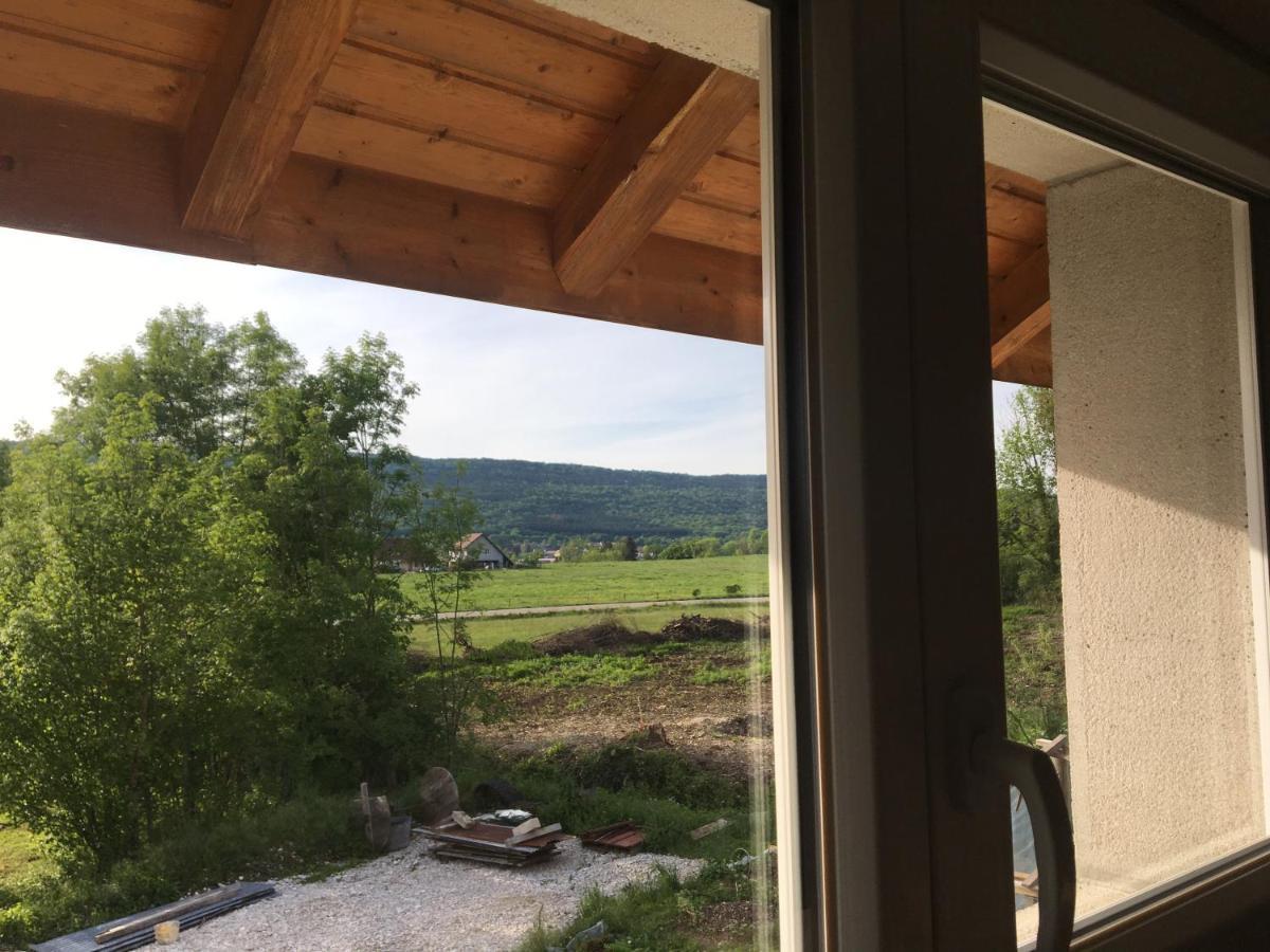 La Chambre Des Carrelets Montigny-sur-l'Ain Bagian luar foto